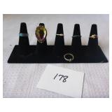 6 Costume Rings