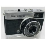 Olympus Trip 35. Black and chrome. 40mm lens.