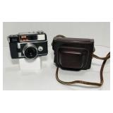 Kodak Signet 80. 39mm lens. Black and chrome. Kodak Signet 80. 39mm lens. Black and chrome.