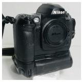 Nikon D100 6.1 megapixel digital SLR. Strap, 2gb