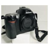 Nikon D70 6.1 megapixel digital SLR. Strap, Nikon D70 6.1 megapixel digital SLR. Strap,