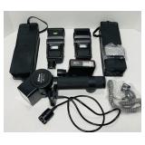 4 Nikon Speedlight camera Flashes