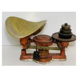 Howe Rutland Candy Scale, Cast Iron, Brass Tray Howe Rutland Candy Scale, Cast Iron, Brass Tray