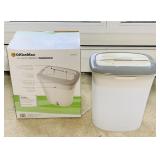 Office Max 10-Sheet Crosscut Shredder Office Max 10-Sheet Crosscut Shredder