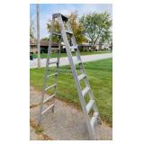 Aluminum Step Ladder, 7.5ft to top, 300lb max, 1