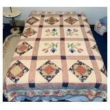Nice Big Quilt, looks good and clean Nice Big Quilt, looks good and clean