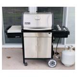 Weber Gas Grill w/Tank, Propane is at least half Weber Gas Grill w/Tank, Propane is at least half