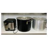 2 Stock Pots, Oater Electric, Deep Fryer