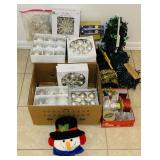 Christmas Decorations, Mostly White Themed with Christmas Decorations, Mostly White Themed with