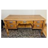 Oak Office Desk, 5ft x 29ï¿½ x 31ï¿½ h