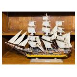 Big  ï¿½Fragata Siglo XVIII," 18th-century frigate,