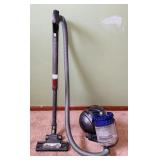 Dyson Vacuum, works