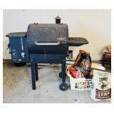 Camp Chef DLX  Pellet Smoker, plus Pellets and
