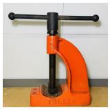 Toledo No. 3 pipe vise