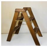18' Wooden Step Ladder