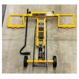 Cub Cadet HTL 550 Mower Lift, Looks Brand New!