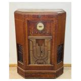 Spartan #1466 Antique Radio, not sure if it