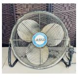 Lasko high Velocity Fan, Works, missing knob but