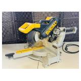 Dewalt DW708, 12" Sliding Compound Miter Saw,