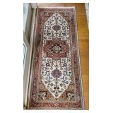 Nice 30ï¿½ x 6ft Woven Rug, no info on it