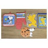 2 Trivets, Oven Mit, Hot Pad