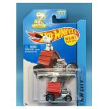 SEALED 2014 Hot Wheels Snoopy Car