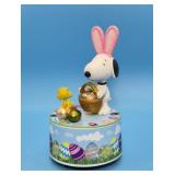 2012 Happy Easter, Snoopy Musical, has styrofoam