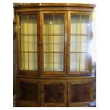 2 pc China Cabinet