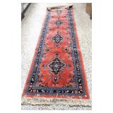 9'x32' Machine Made Rug. NO SHIPPING