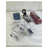 Creative Zen MP3 player with headphones mixed