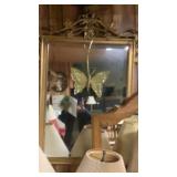 Mirror and pictures choice