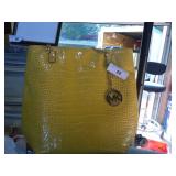 Michael Kors Pocket Book