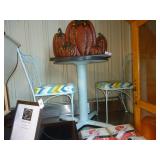 Round Table With 2 Chairs