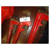 Pipe wrenches