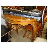 Dinning Table and Chairs