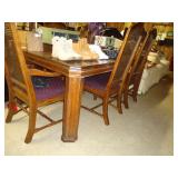 Dinning Room Table With Leaf and Chairs