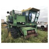 John Deere 6600 Combine