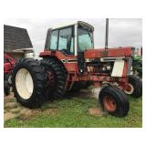 International 1586 Tractor