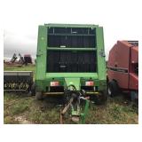 John Deere 530 Round Baler