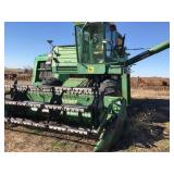 John Deere 4400 Combine