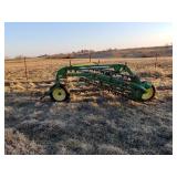 John Deere 672 Basket Rake