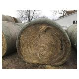Netwrapped large round bales of grass/alfalfa