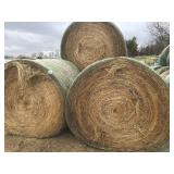 Round bales grass hay net wrapped