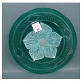 Durand Green Pulled Feather Wheel Cut 8" Plate