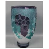 2004 Pilgrim Glass Dwayne Wallace Cameo Grape Vase