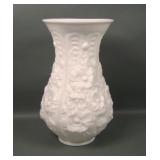 Vintage Imperial Milk Glass Poppy Show Vase