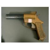WWII 37 MM Flare Signal Gun