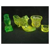 4 pc. Lot – Degenhart Owl. Fenton Shoe, St. Clair