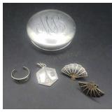 30.3g  Sterling Silver . Eiffel Tower 1920-30s