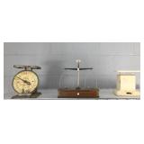 3x The Bid Vintage Scales